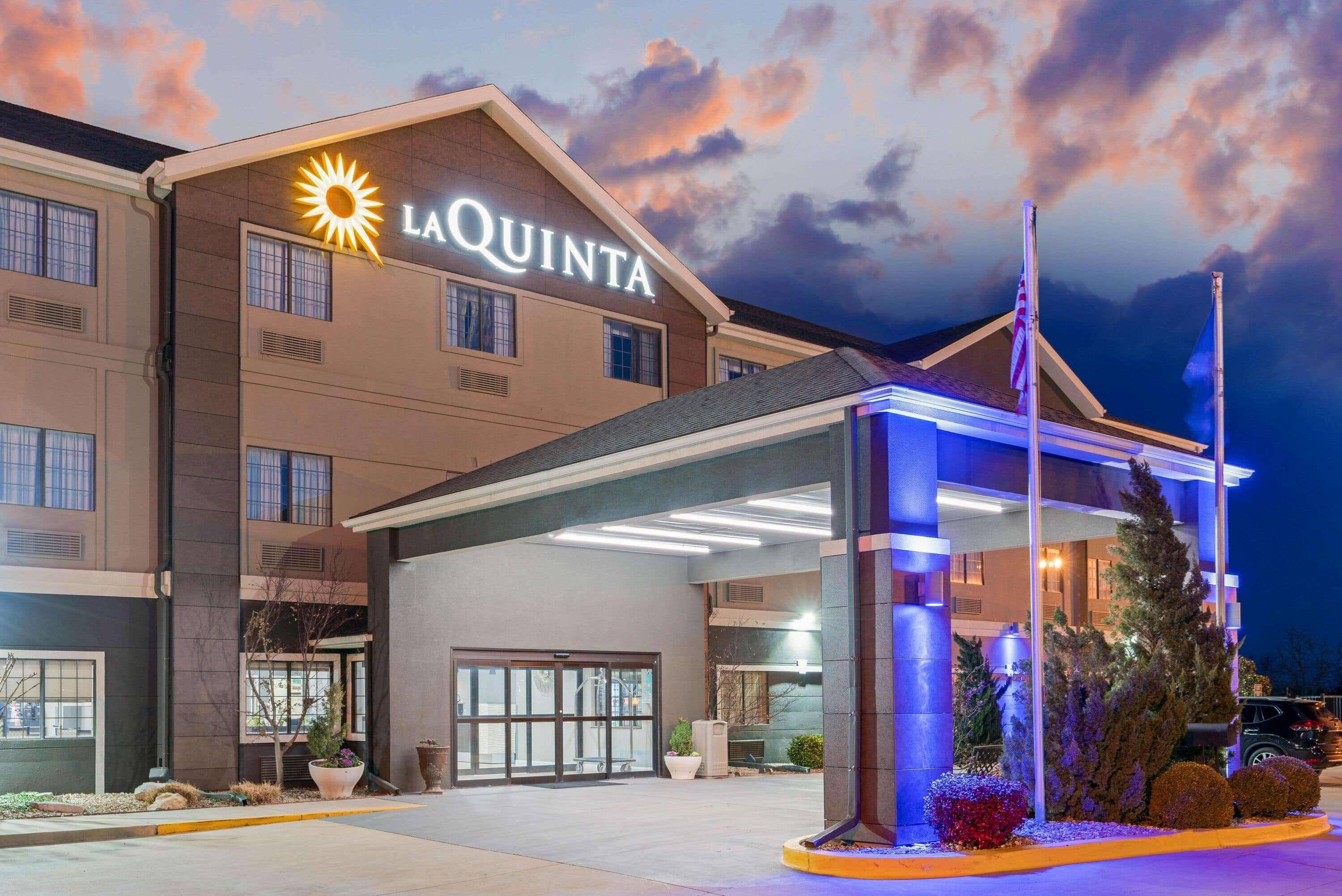Hotel La Quinta By Wyndham Ada Extérieur photo